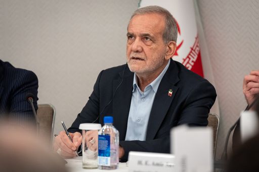 Shugaban Iran ya ce ƙasar ba za ta miƙa wuya ga Isra’ila da Amurka ba