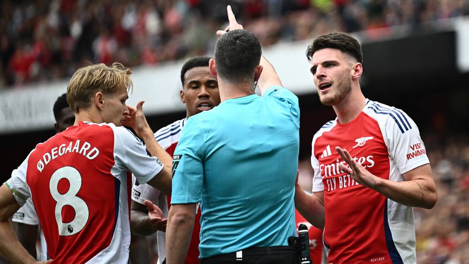 Arsenal held to 1-1 draw by Brighton after Rice sent off