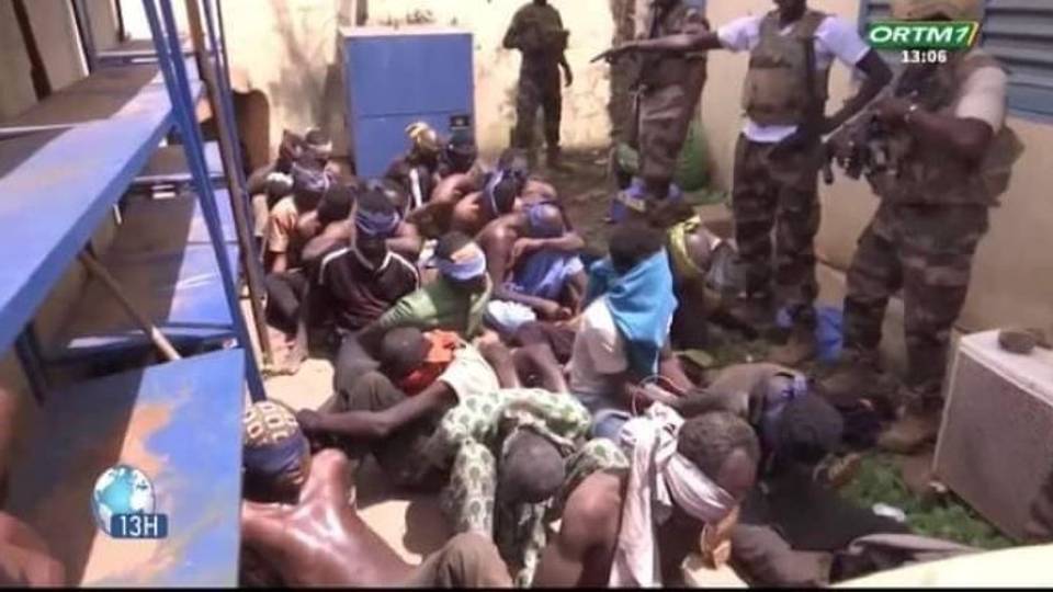 Choc et inquiétudes à Bamako au lendemain des attentats meurtriers