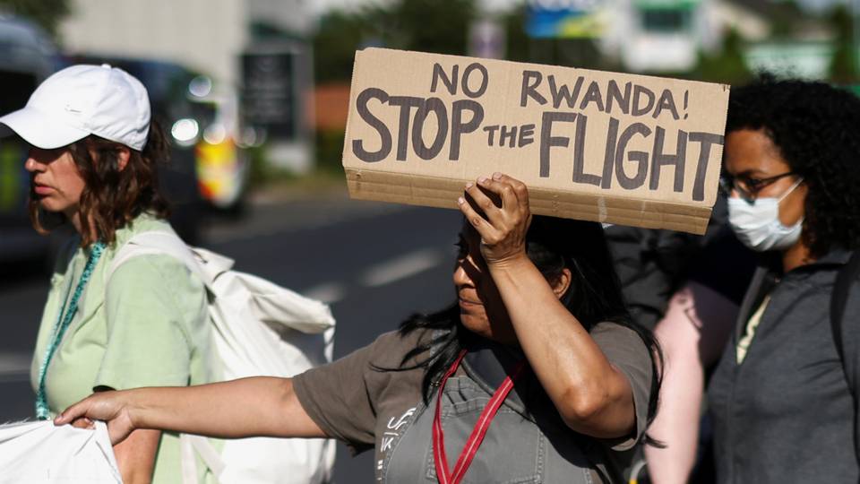 UK Rwanda migrants bill returns to parliament