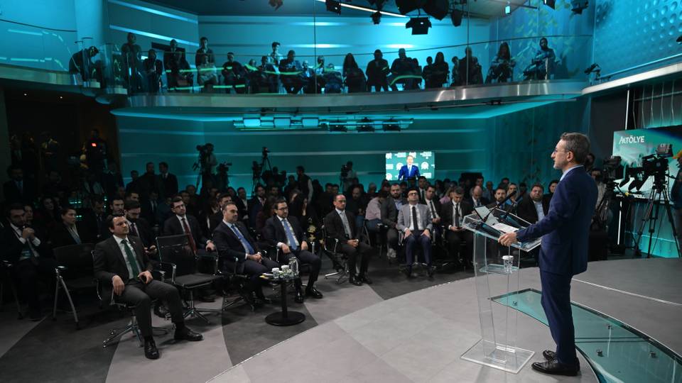 Türkiye's Altun calls for digital media literacy upgrade for AI use