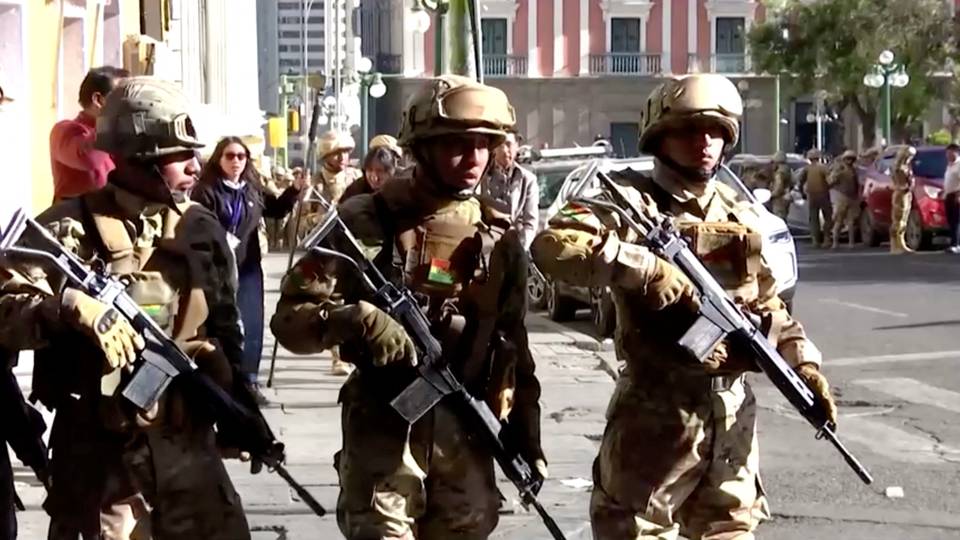 Coup fears as Bolivia soldiers surge into presidential palace