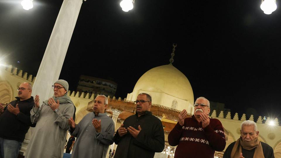 Les musulmans du monde entier commencent le jeûne du Ramadan