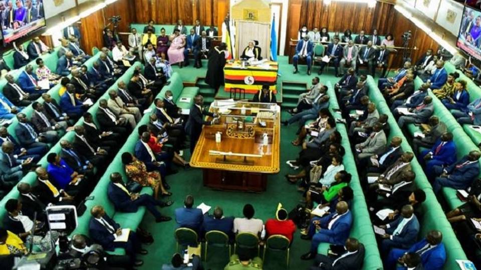 Yadda Uganda ta samar wa sojoji gurbi a Majalisar Dokoki