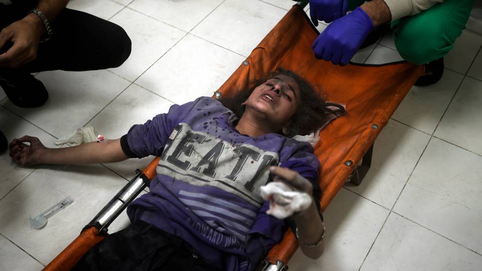 Live Updates: Death toll from Israeli attacks in Gaza rises to 22,313