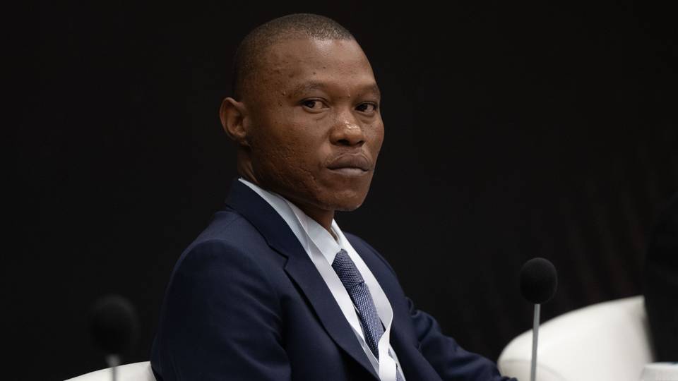 Johannesburg mayor resigns amid anger at state of city