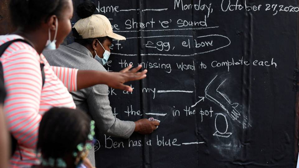 At least 15,570 teachers in Nigeria sit professional exam