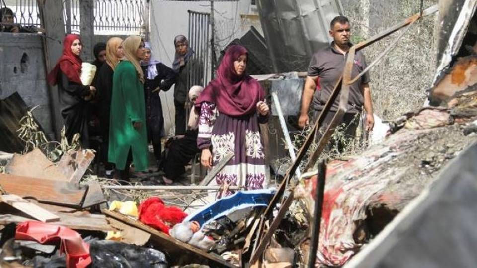 Live Updates: Israeli attacks on civilian gathering, displaced camp kill four