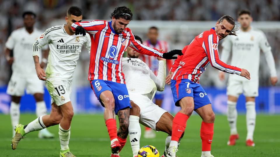 Real Madrid za ta kara da Atletico, Liverpool da PSG a zagayen 'yan 16 na gasar UEFA