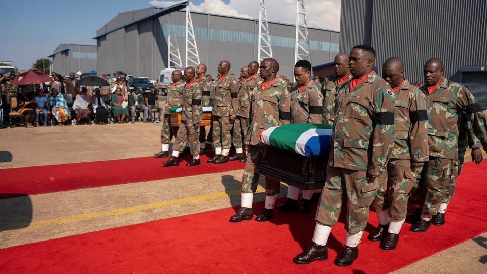 South African soldiers killed in mortar attack on DR Congo base