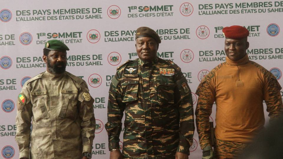 Le Mali, le Burkina Faso et le Niger vont lancer des passeports dans le cadre de la nouvelle alliance