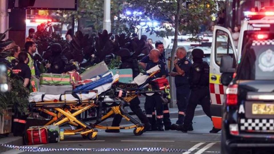 Several people stabbed to death at Sydney shopping centre