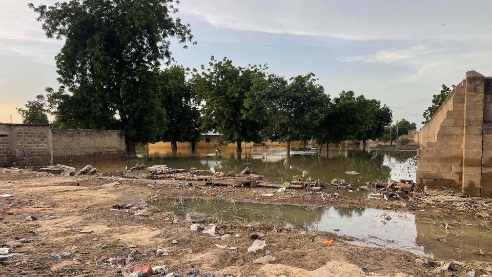Nigeria: 281 inmates escape after floods bring down prison wall
