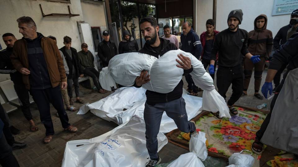 Live Updates: Israeli strikes on Gaza kill 165, wound 250 in 24 hours