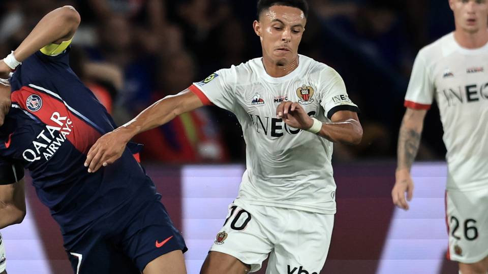 Tsohon dan wasan Faransa Diop ya koma taka wa Morocco leda