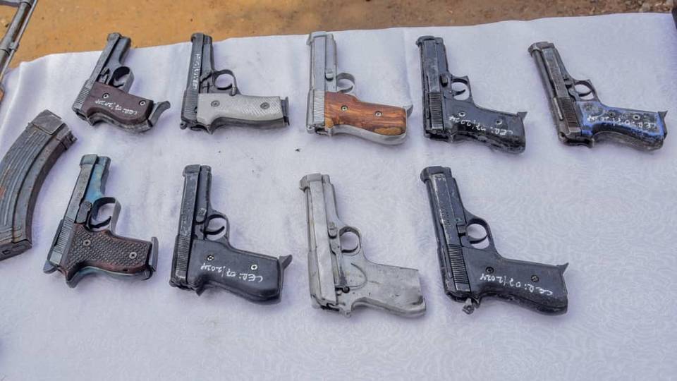 Pourquoi le Nigeria lutte-t-il contre l'essor des fabriques d'armes illégales ?