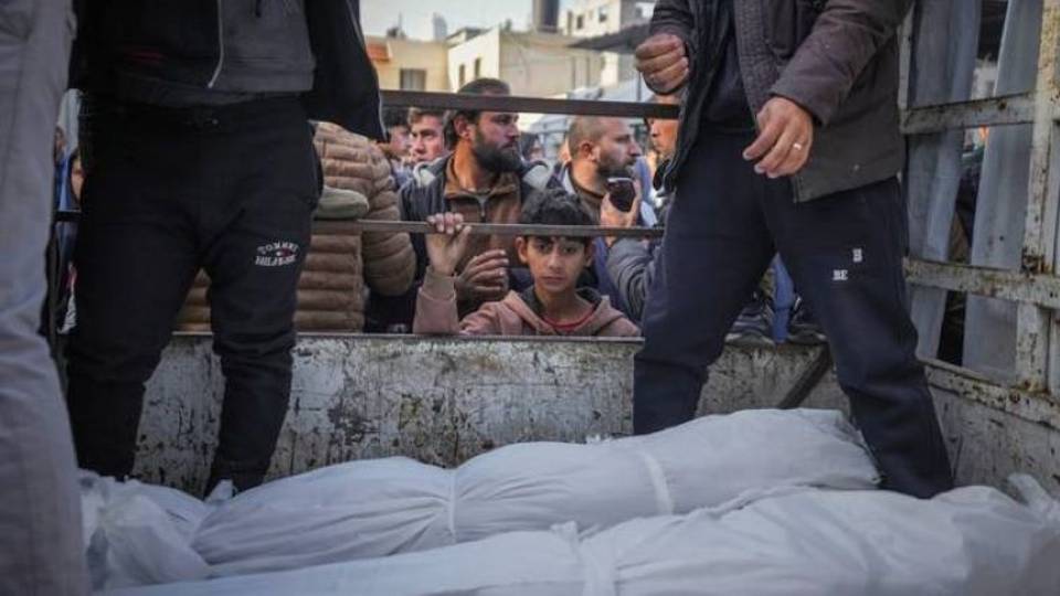Live Updates: Israeli strikes kill scores ahead of cabinet meeting on truce deal