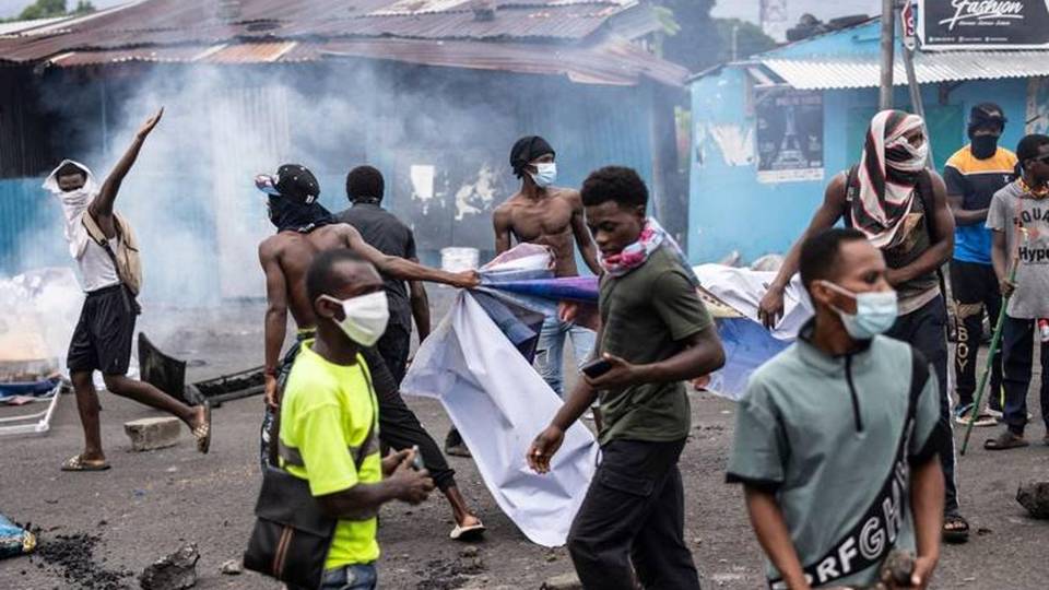 Présidentielle aux Comores: heurts dans la capitale, couvre-feu instauré