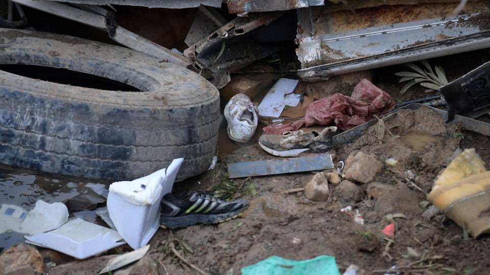 18 killed as truck plunges into a ravine in southwestern Congo