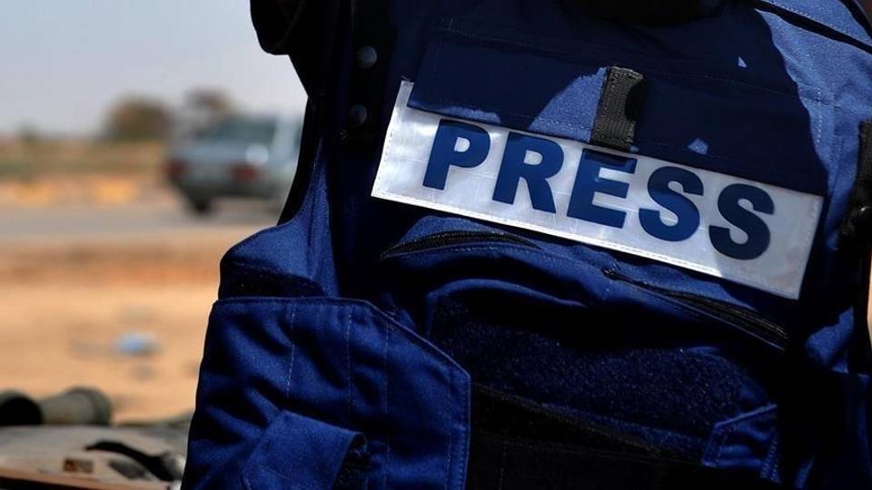 Guinea press union threatens strike after media ban