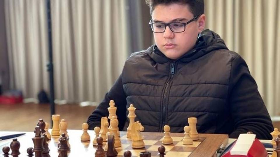 Turkish chess prodigy defeats ‘greatest player of all time’ in 41 seconds