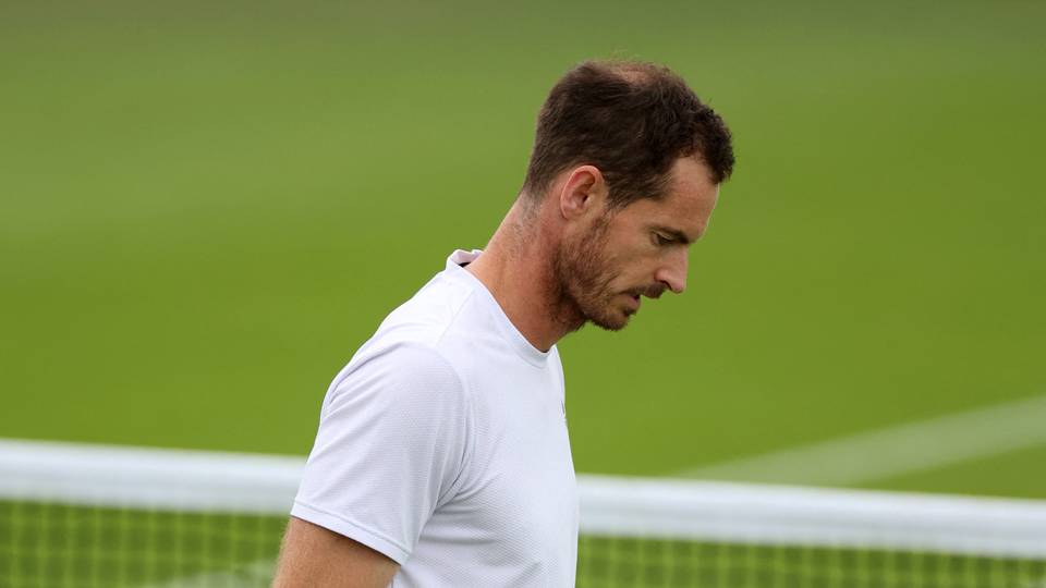 Andy Murray withdraws from men's singles at Wimbledon