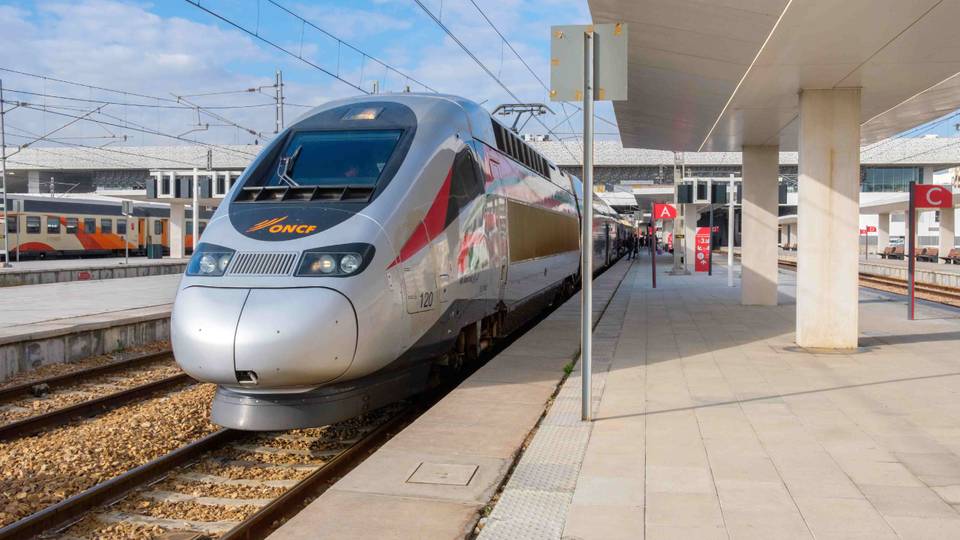 Morocco, Senegal sign railway partneship deals