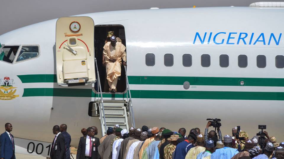 Nigerian president caps his foreign trip delegation at 20
