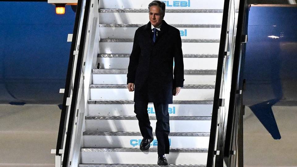 Live Updates: Blinken opens Mideast tour as fear of Gaza war expanding lingers