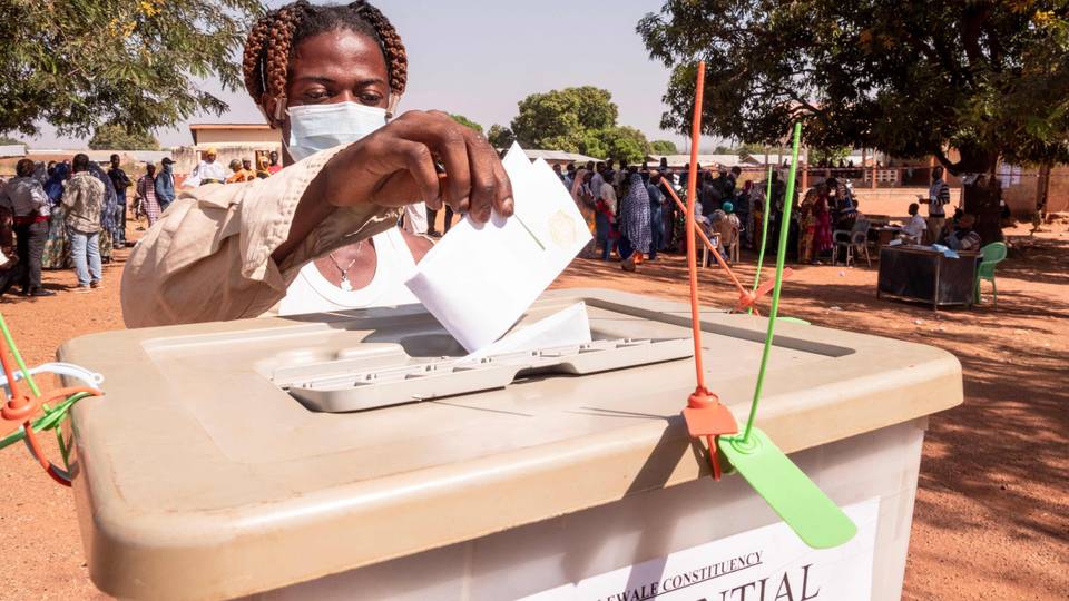 Ghana voters wait for winner in tight presidential election