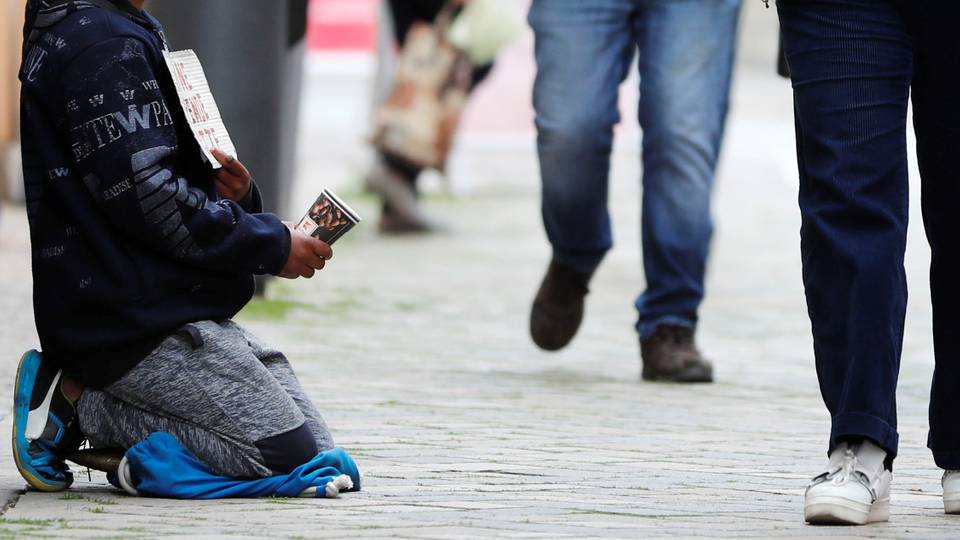 Côte d'Ivoire's biggest city Abidjan bans begging