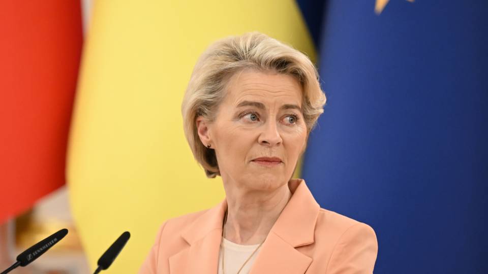 La présidente de la commission de l’UE visée par une plainte à la CPI