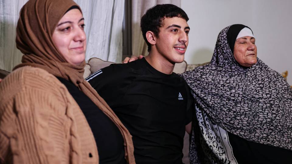 KAI-TSAYE: Isra'ila ta saki kananan yara Falasdinawa 30 da mata uku a yarjejeniyar musaya da Hamas