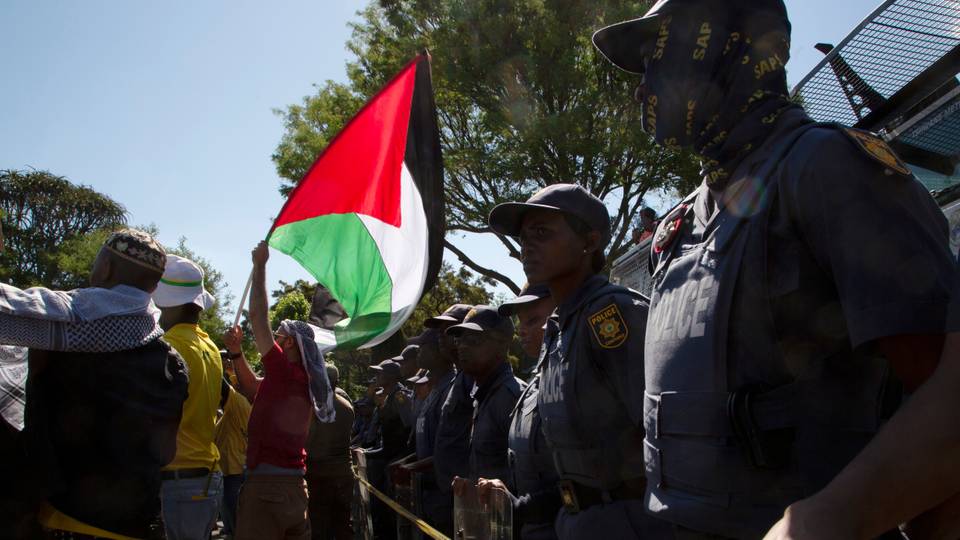 Afirka ta Kudu ta yi wa jakadanta na Isra'ila kiranye, ta zargi Isra'ila da kisan kare-dangi a Gaza