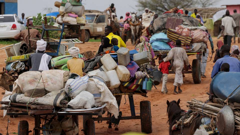 Thousands flee as killings grip Sudan's Darfur region