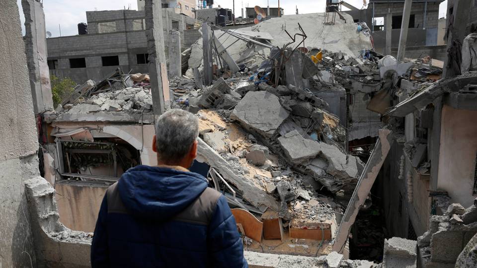 Live Updates: Gaza death toll rises to 31,645 amid Israeli attacks