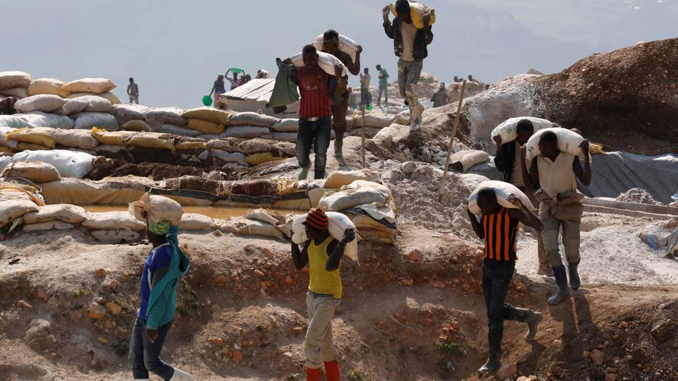 New evidence links Apple to conflict mineral - DRC lawyers