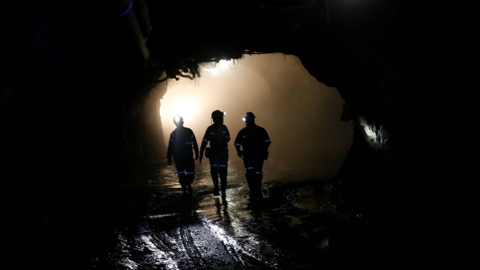 South Africa cracks down on illegal miners