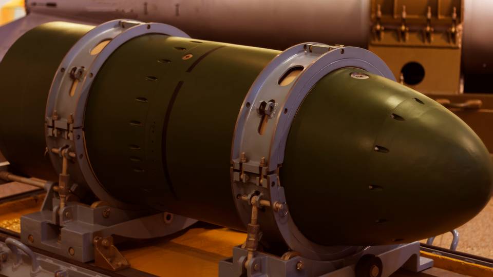 Algeria demands France acknowledge 'nuclear crimes'
