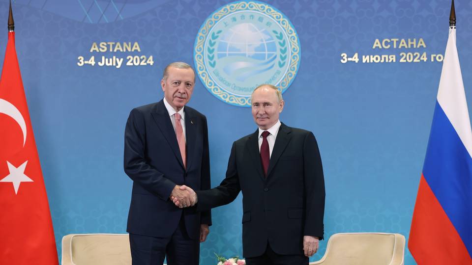 Erdogan et Poutine se réunissent à Astana