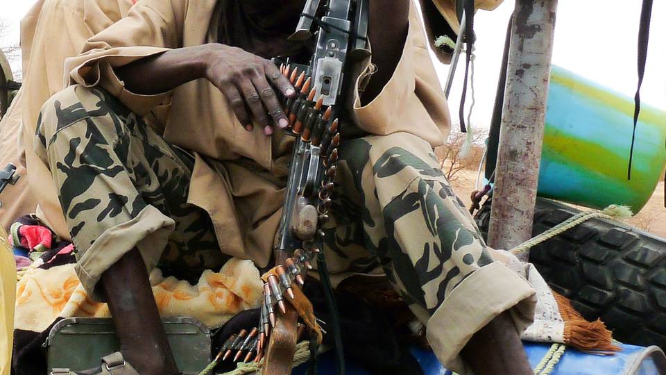 Gunmen kill more than 20 people in central Mali