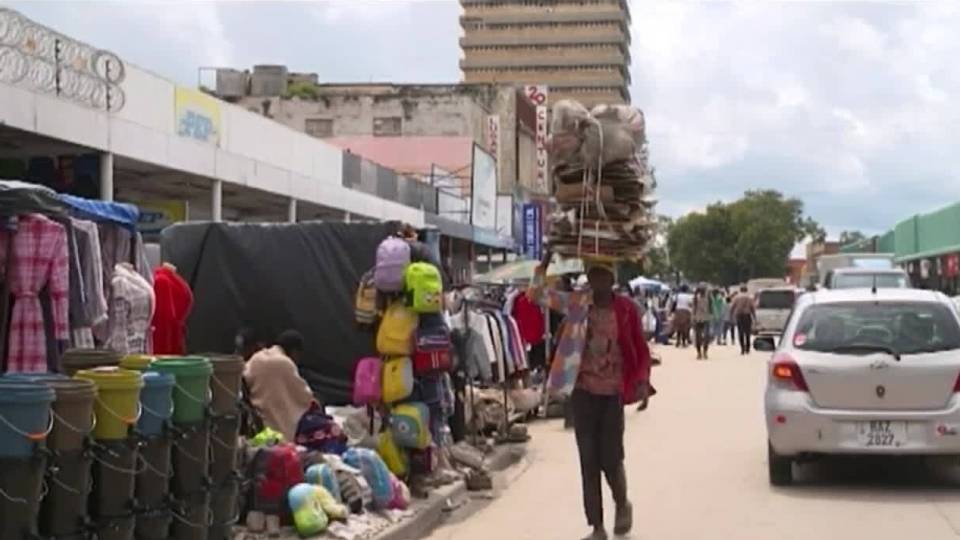 Zambia bans street vending as it battles cholera outbreak