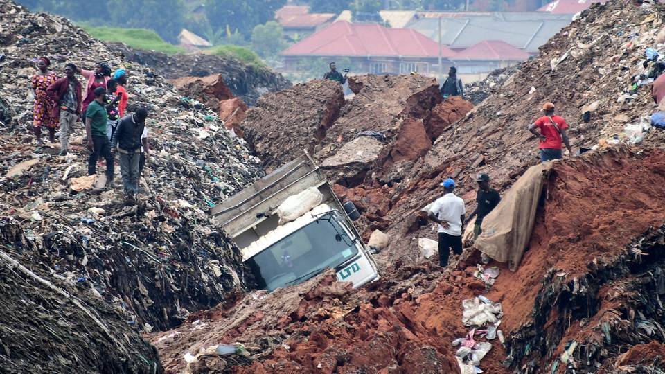 Uganda landslide death toll rises to 30