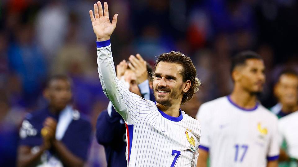 L'attaquant français Antoine Griezmann prend sa retraite internationale
