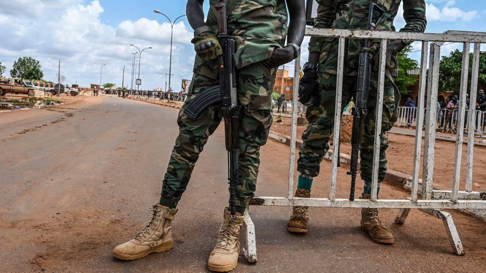 Niger border still closed despite lifting of sanctions