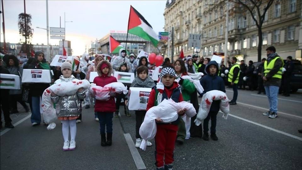 Des centaines d'Autrichiens dont des enfants appellent à la fin de l'occupation israélienne à Gaza