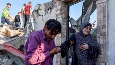 Live Updates: Egypt receives Gaza's wounded, sick