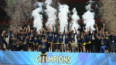 Türkiye's Fenerbahce win back-to-back EuroLeague Women titles in basketball