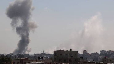 Live updates: Airstrike kills two Palestinians as Israel pounds Gaza