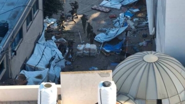 Israël fouille le principal hôpital de Gaza, les communications sont hors service
